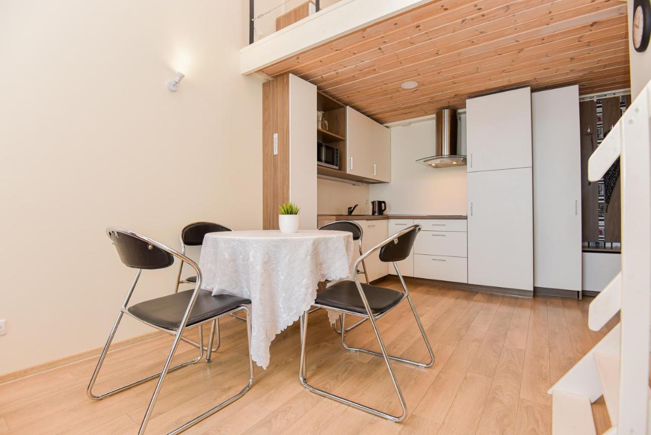 Grey Red Apartments Паланга Экстерьер фото