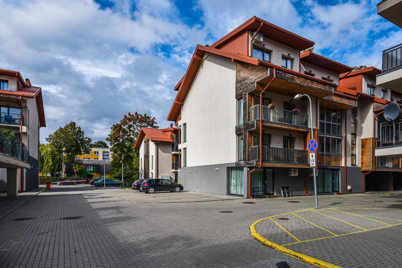Grey Red Apartments Паланга Экстерьер фото